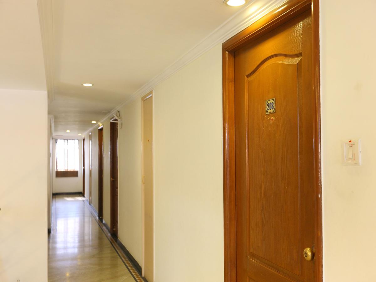 Oyo 1081 Hotel Sindhu International 蒂鲁帕蒂 外观 照片