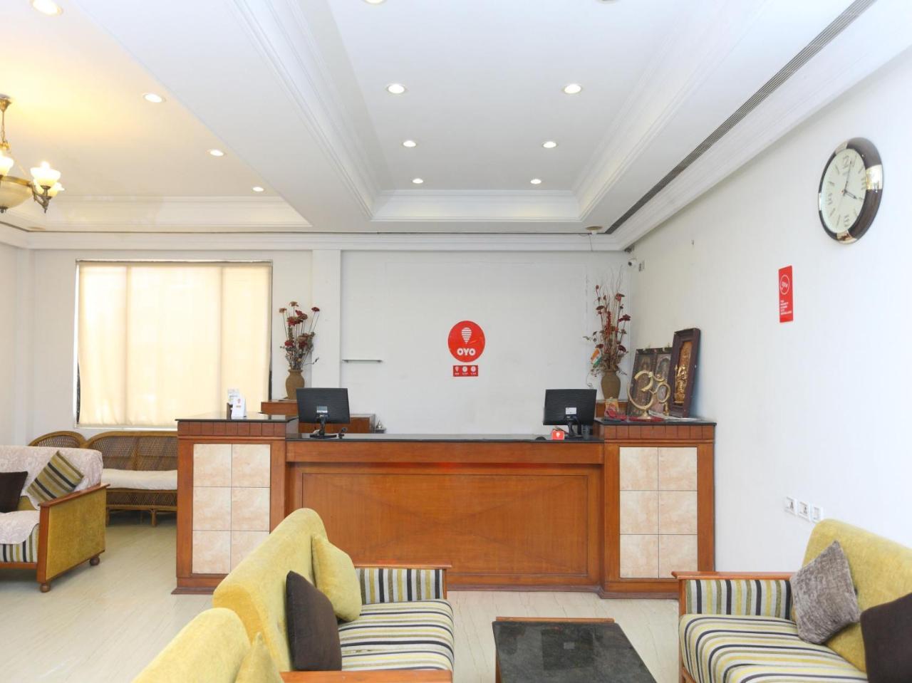 Oyo 1081 Hotel Sindhu International 蒂鲁帕蒂 外观 照片