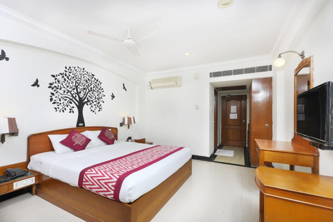 Oyo 1081 Hotel Sindhu International 蒂鲁帕蒂 外观 照片