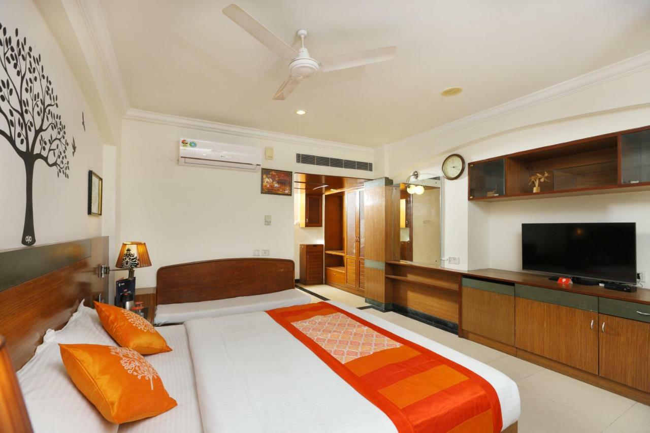 Oyo 1081 Hotel Sindhu International 蒂鲁帕蒂 外观 照片
